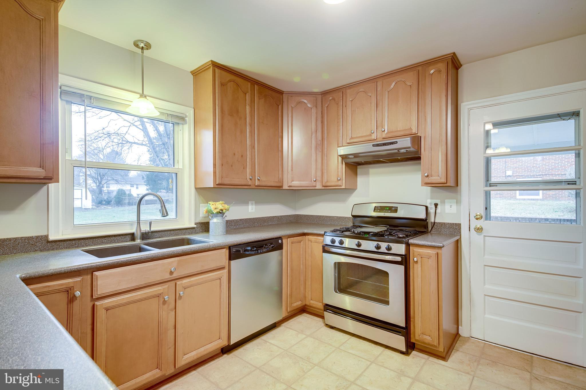 52 Blue Ridge Street Warrenton, VA 20186 - Photo 13 of 49 Gallery Image 13