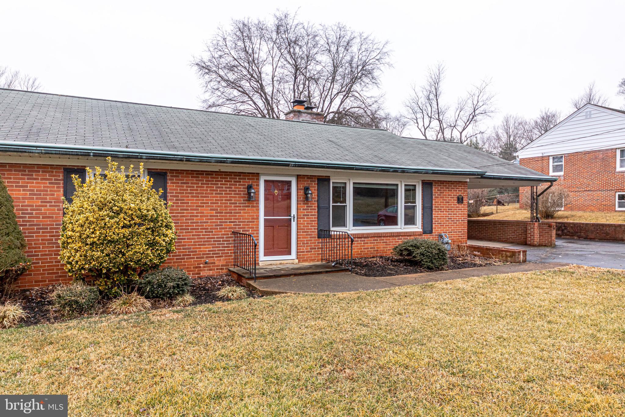 52 Blue Ridge Street Warrenton, VA 20186 - Photo 3 of 49 Gallery Image 3