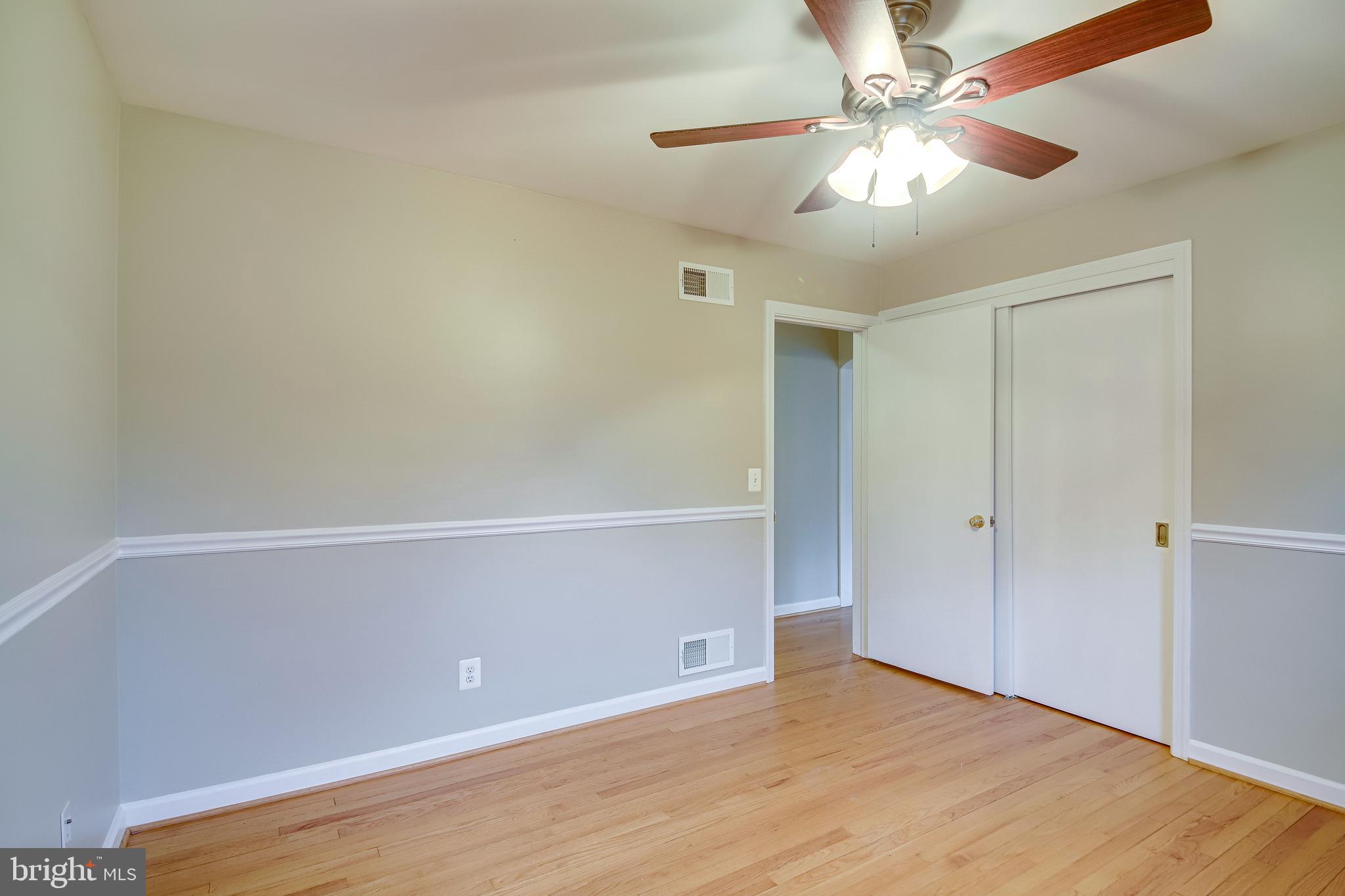 52 Blue Ridge Street Warrenton, VA 20186 - Photo 22 of 49 Second main level bedroom