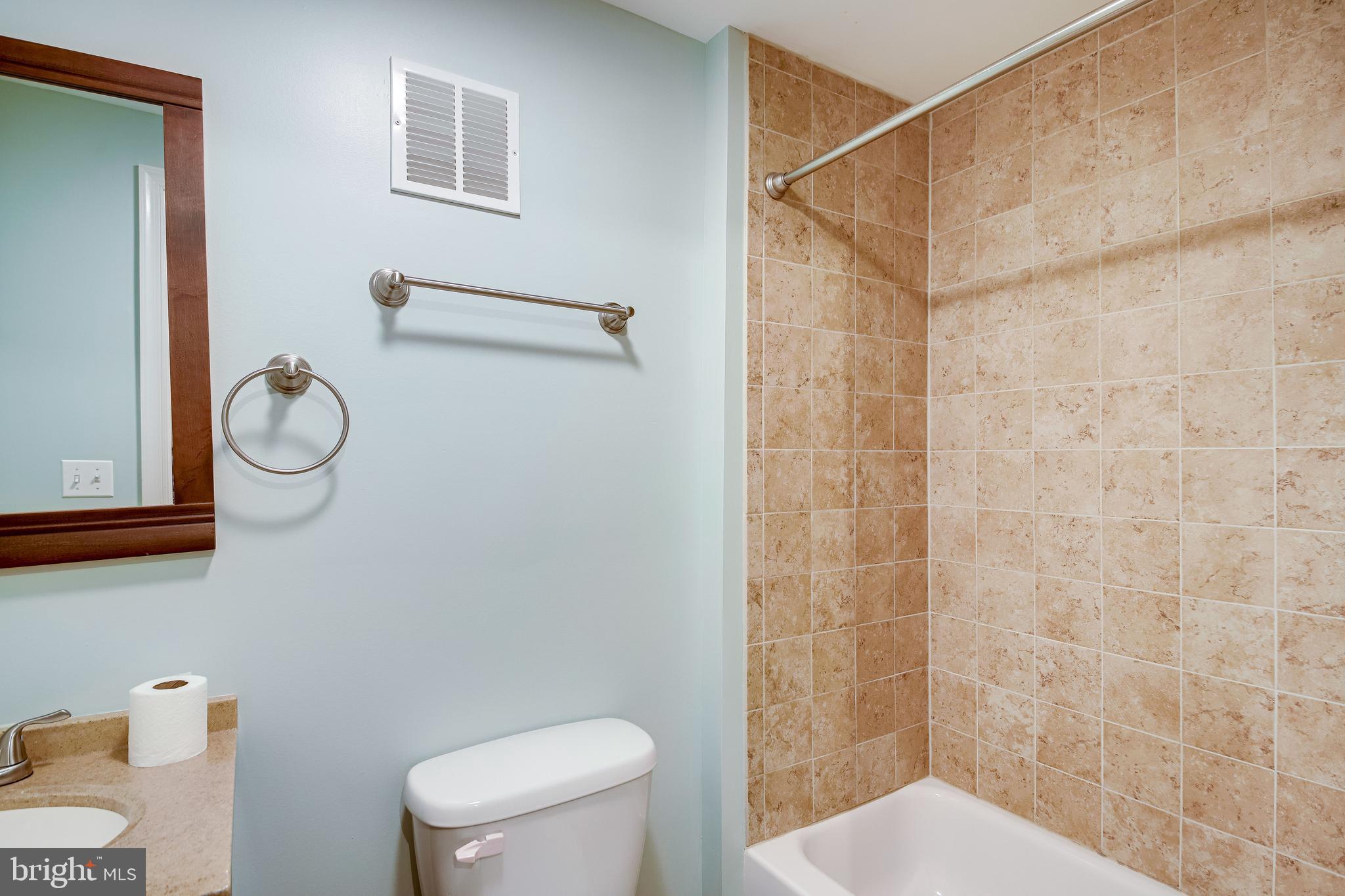 52 Blue Ridge Street Warrenton, VA 20186 - Photo 35 of 49 Lower level full bathroom