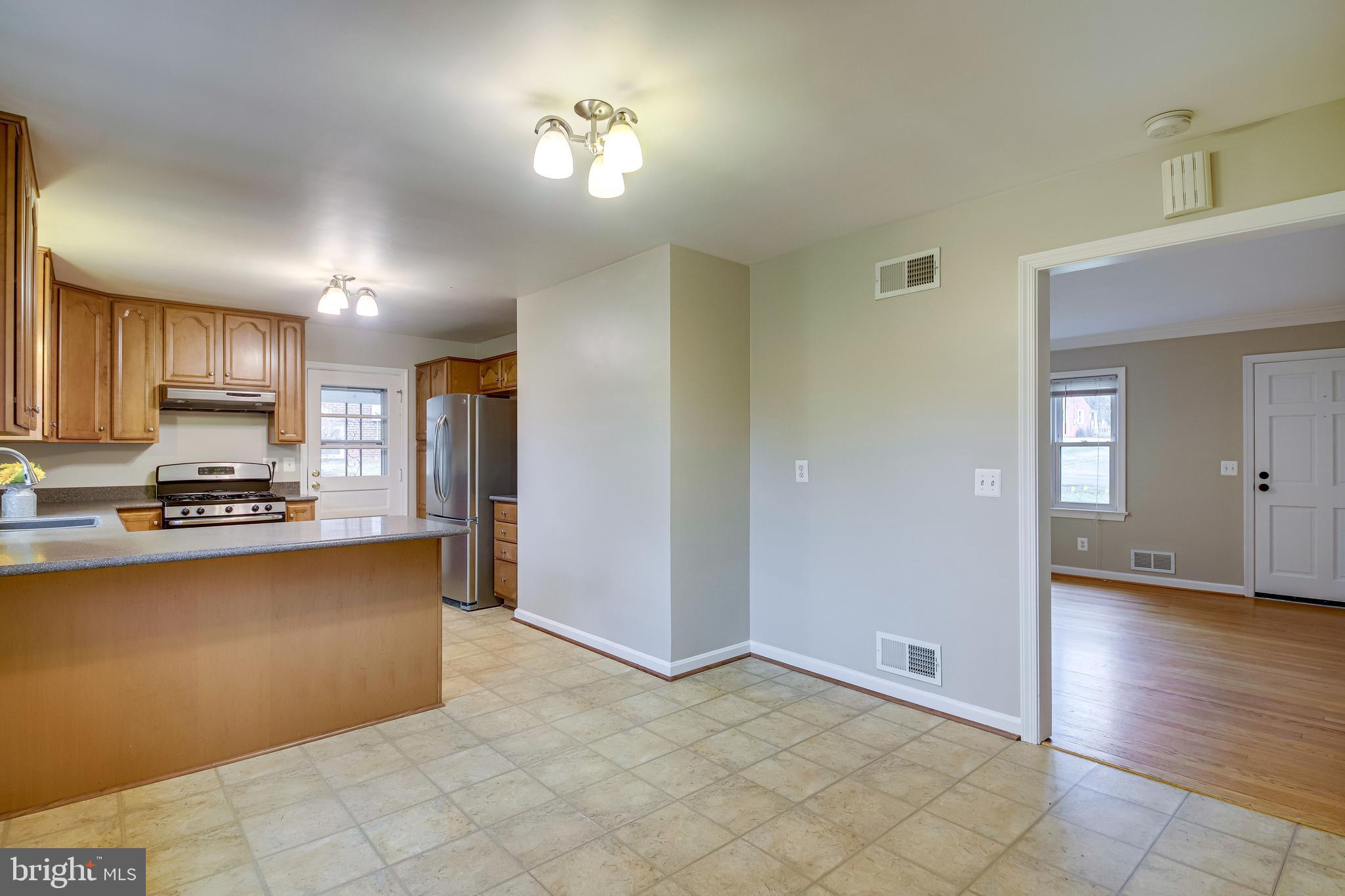 52 Blue Ridge Street Warrenton, VA 20186 - Photo 9 of 49 Gallery Image 9