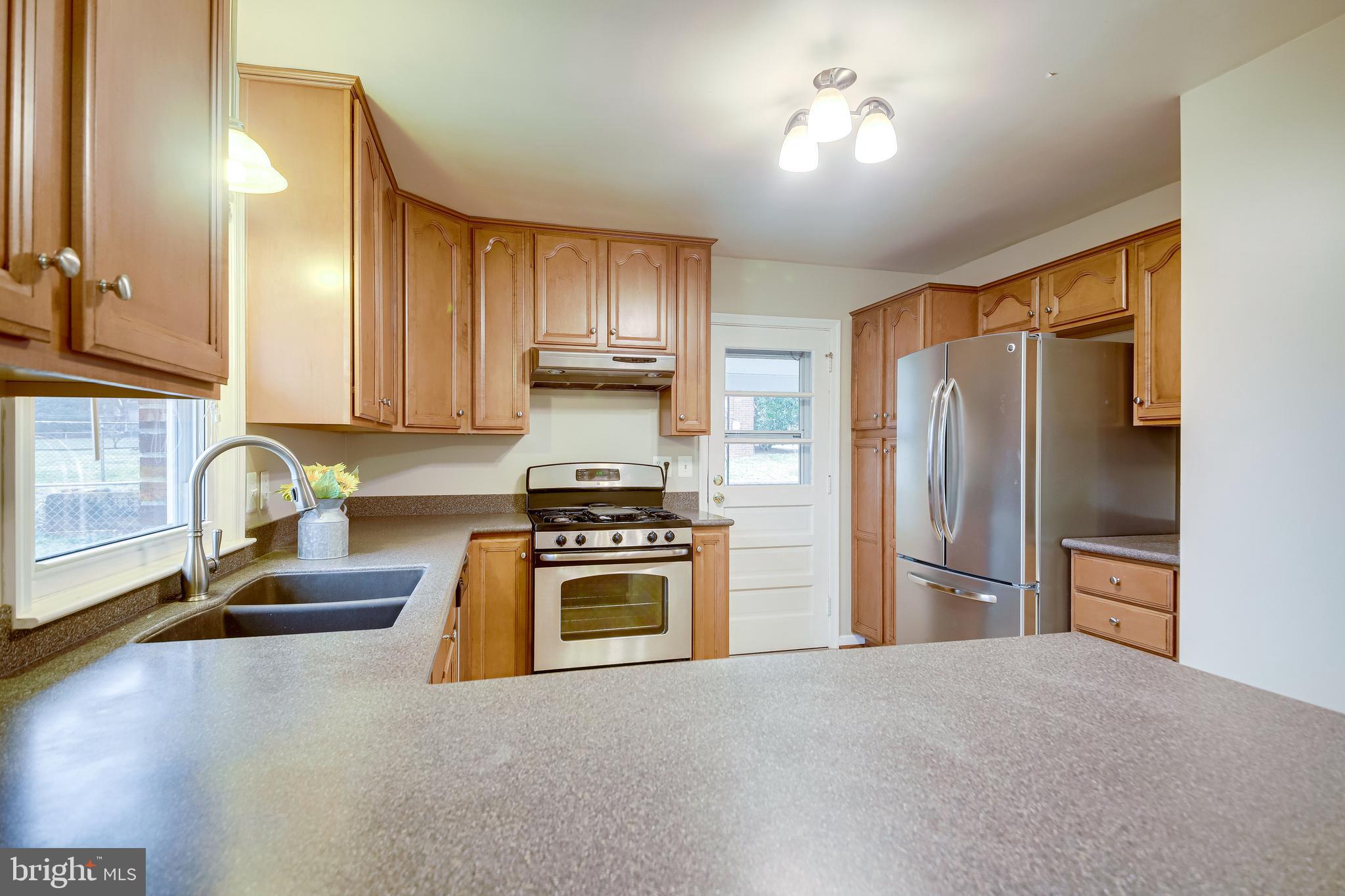 52 Blue Ridge Street Warrenton, VA 20186 - Photo 10 of 49 Gallery Image 10