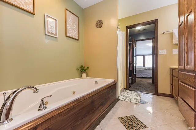 $330,000 | 35 Ln 520b Lake, Unit 3, Fremont, IN 46737