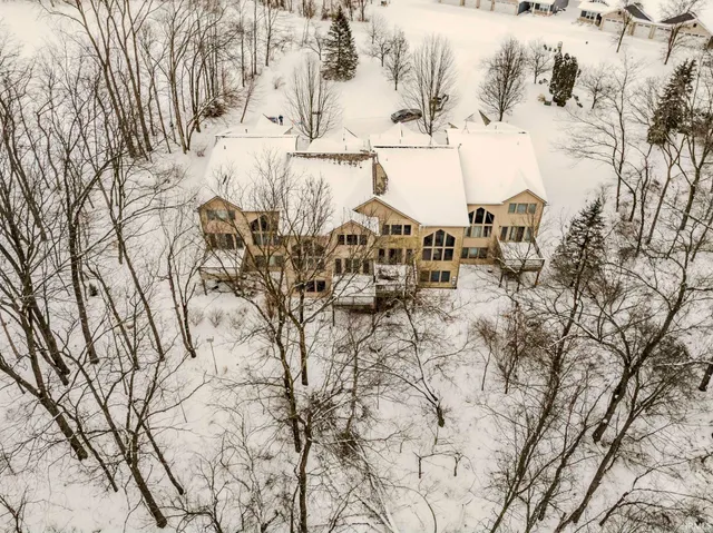 $330,000 | 35 Ln 520b Lake, Unit 3, Fremont, IN 46737