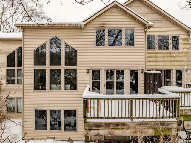 $330,000 | 35 Ln 520b Lake, Unit 3, Fremont, IN 46737