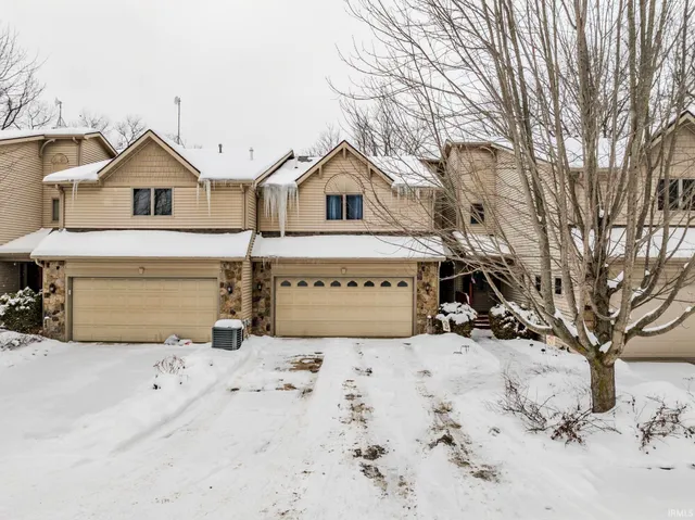 $330,000 | 35 Ln 520b Lake, Unit 3, Fremont, IN 46737