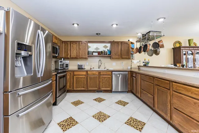 $330,000 | 35 Ln 520b Lake, Unit 3, Fremont, IN 46737