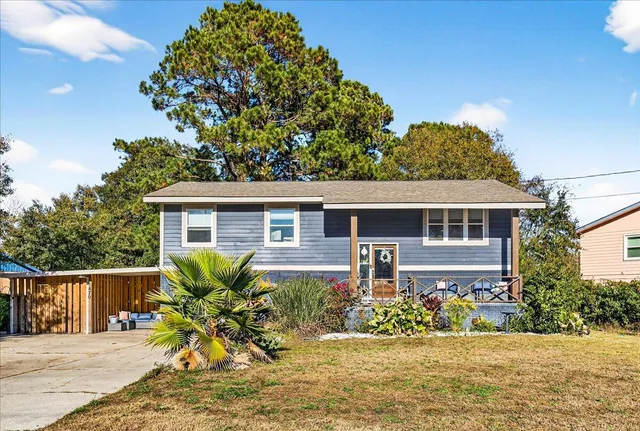 $715,000 | 1470 Woodview Lane, Charleston, SC 29412