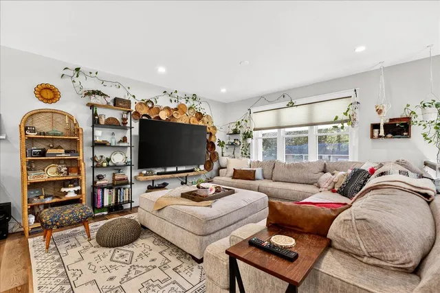 $715,000 | 1470 Woodview Lane, Charleston, SC 29412