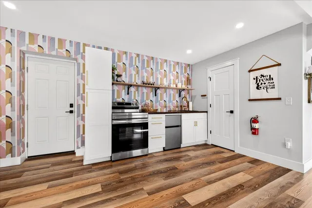 $715,000 | 1470 Woodview Lane, Charleston, SC 29412