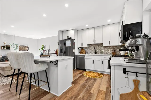 $715,000 | 1470 Woodview Lane, Charleston, SC 29412