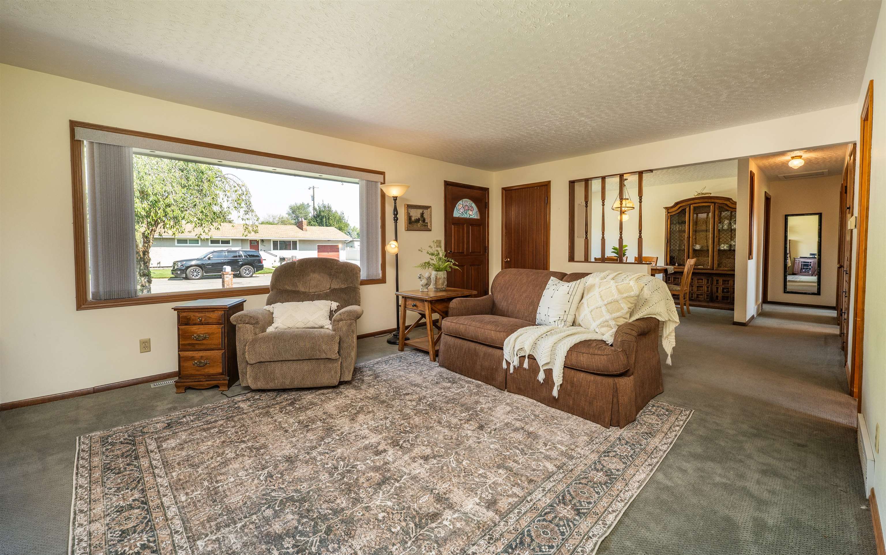 505 West Barnes Road Spokane, WA 99218 - Photo 2 of 32