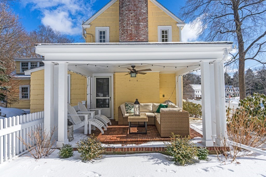 35 Sawyer Road Wellesley, MA 02481 - Photo 22 of 27