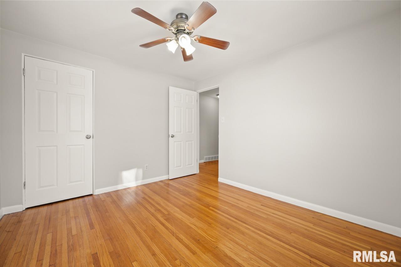 2716 West Overhill Road Peoria, IL 61615 - Photo 11 of 31 Gallery Image 11
