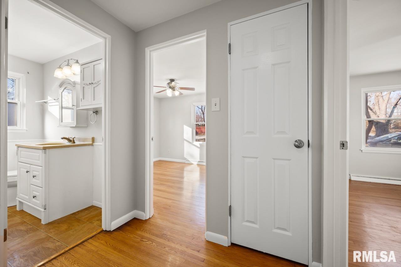 2716 West Overhill Road Peoria, IL 61615 - Photo 13 of 31 Gallery Image 13