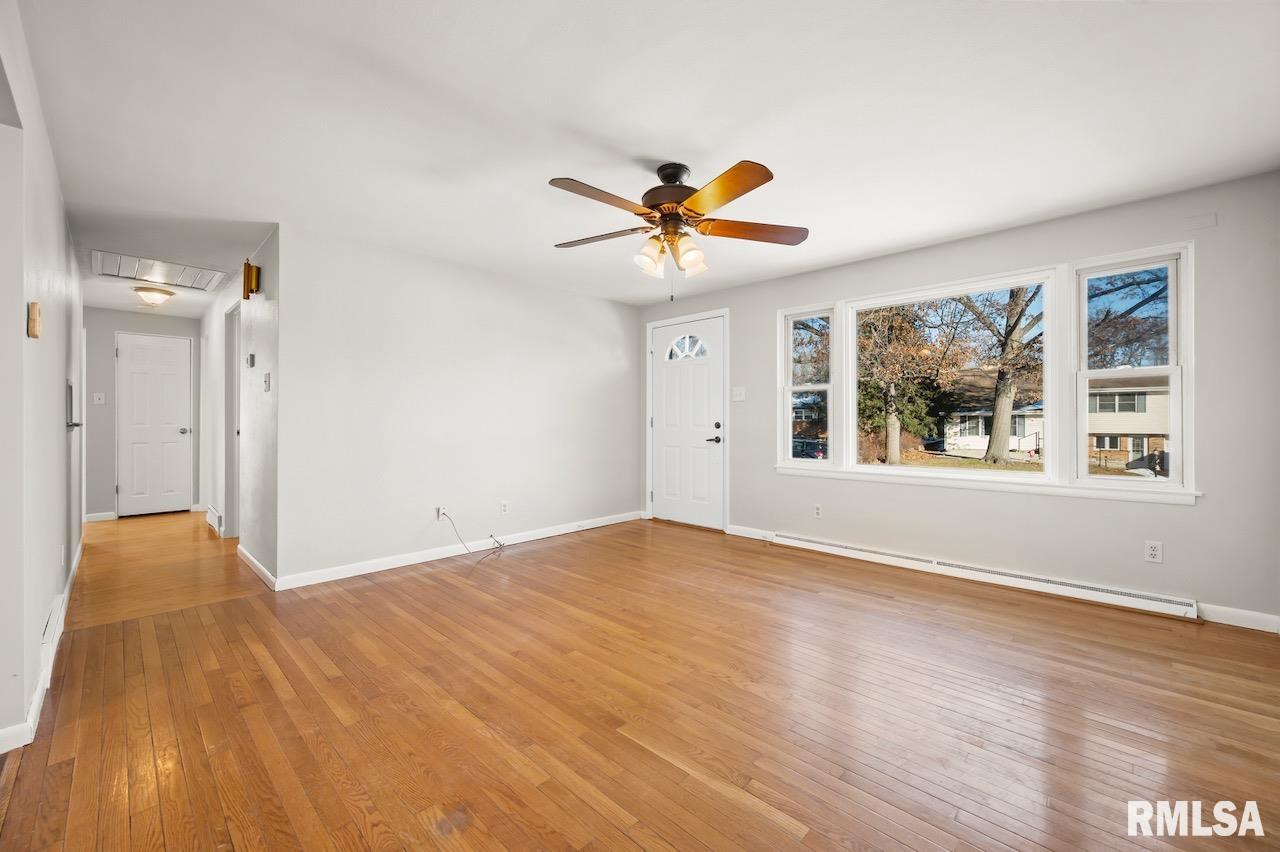 2716 West Overhill Road Peoria, IL 61615 - Photo 4 of 31 Gallery Image 4