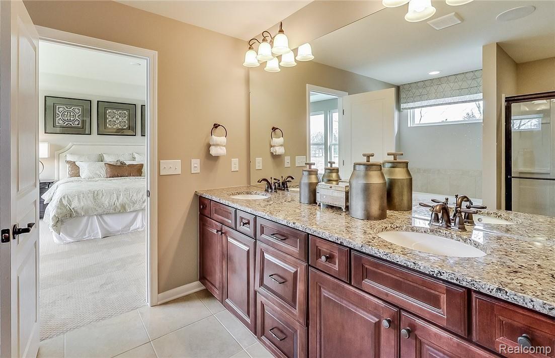 2177 Logan Drive Rochester, MI 48309 - Photo 11 of 17 Oberlin - MI - Bridgeview - 1920x1240 (16).jpg