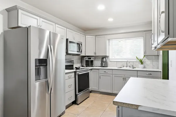 $449,900 | 423 Foresta Terrace, West Palm Beach, FL 33415
