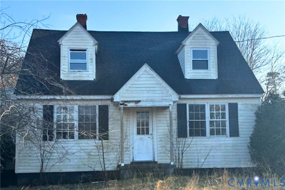 424 Lake Road Lottsburg, VA 22511 - Photo 3 of 4 a front view of a house with glass windows