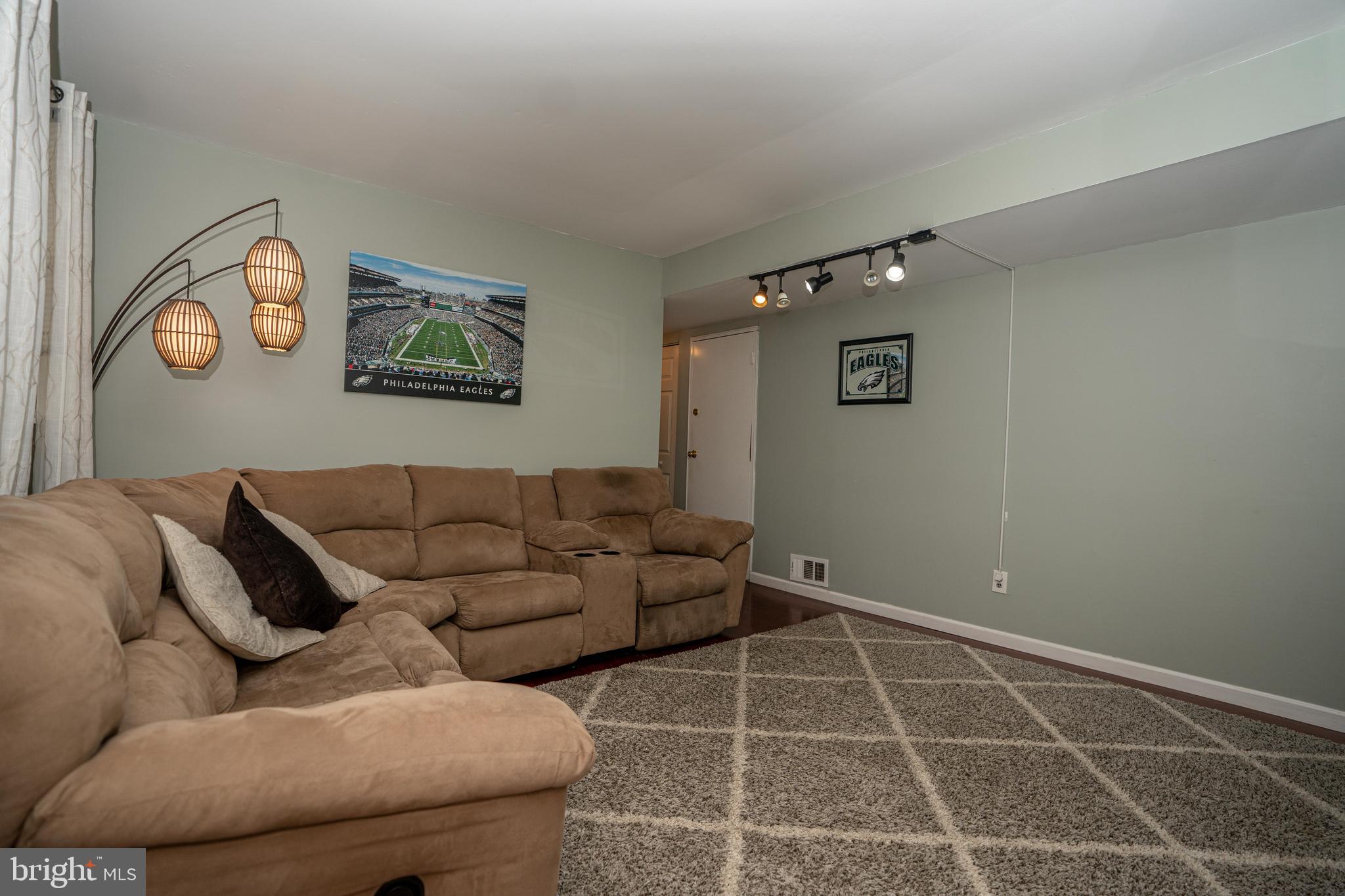 3248 Claridge Road Bensalem, PA 19020 - Photo 12 of 26