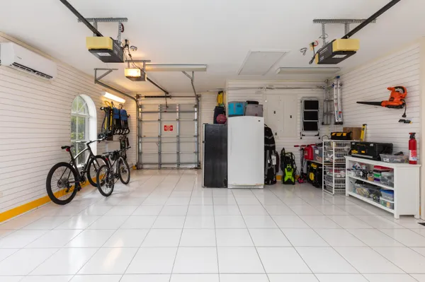 $5,175,000 | 24 Grand Bay Estates Circle, Key Biscayne, FL 33149