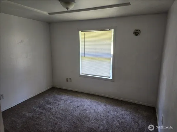 $1,650 | 1409 West Railroad Avenue, Unit A, Shelton, WA 98584
