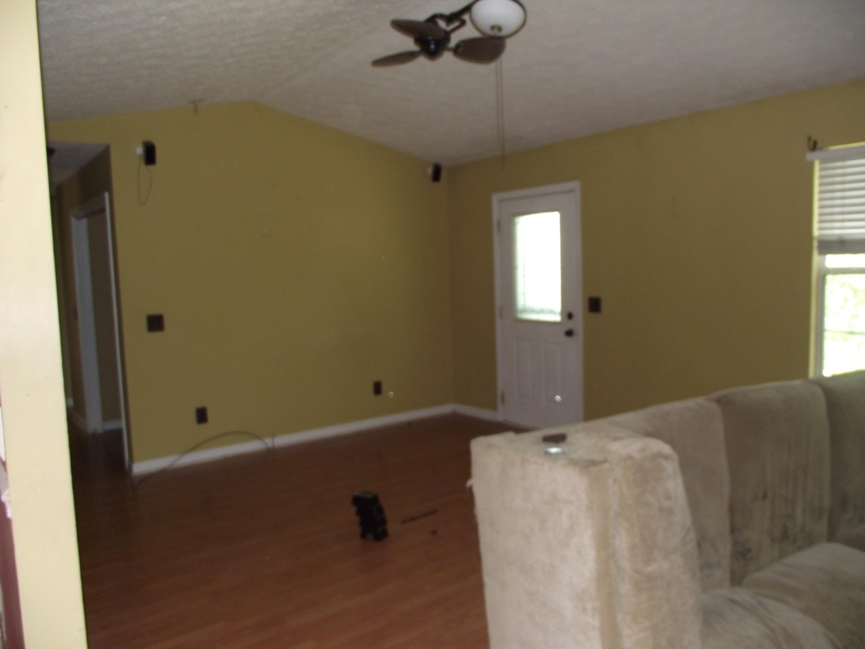 280 Stoker Ridge Road Jasper, TN 37347 - Photo 2 of 16 Living room