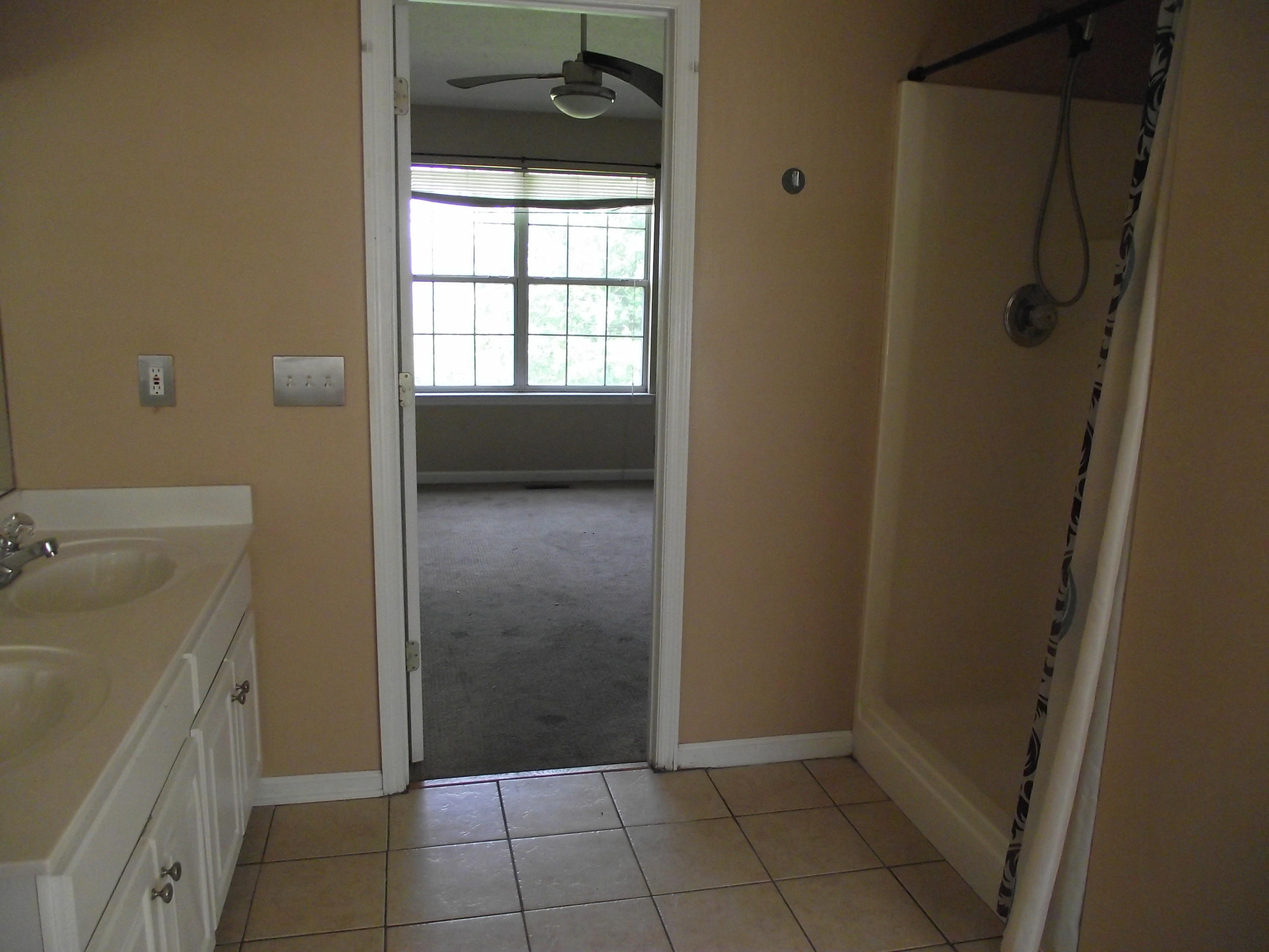280 Stoker Ridge Road Jasper, TN 37347 - Photo 7 of 16 Master bath