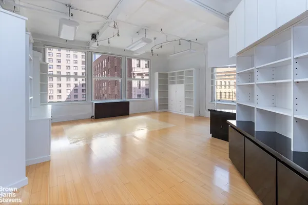 $2,100,000 | 144 West 27th Street, Unit 10F | Chelsea