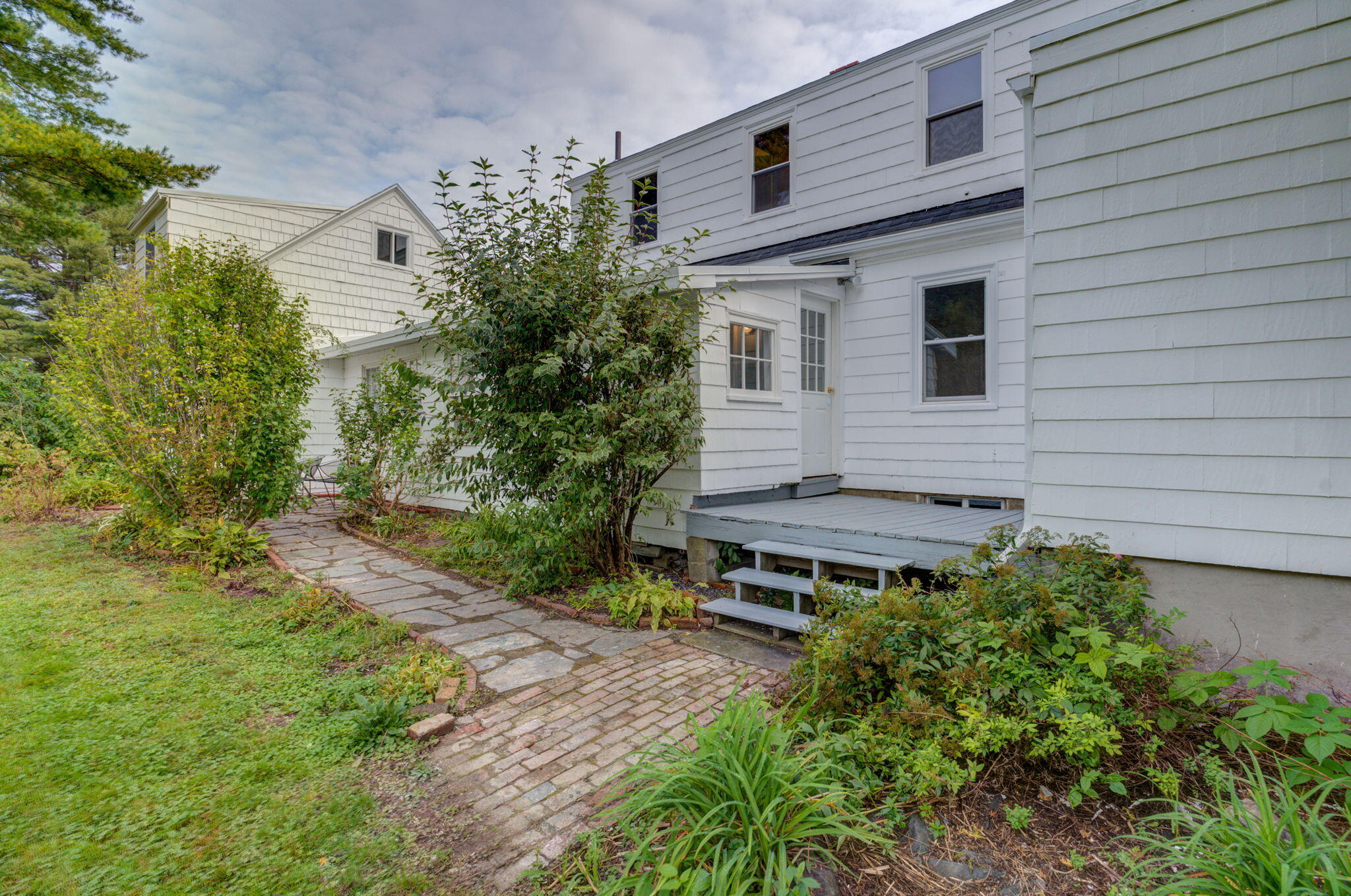 1165 Sawyer Road Cape Elizabeth, ME 04107 - Photo 31 of 37 Backyard