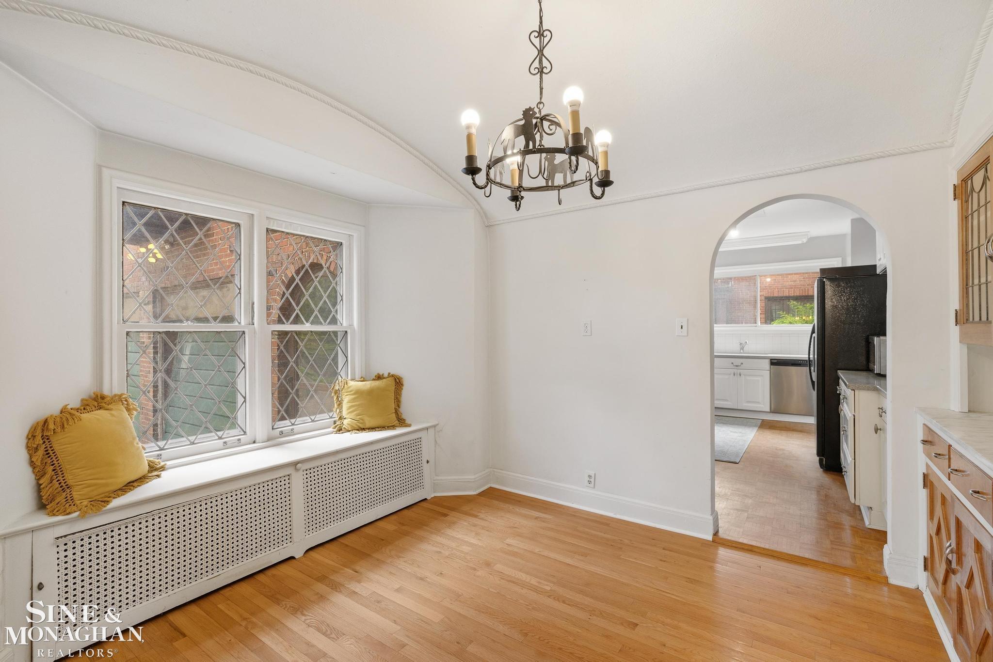 1350 Buckingham Road Grosse Pointe Park, MI 48230 - Photo 19 of 51