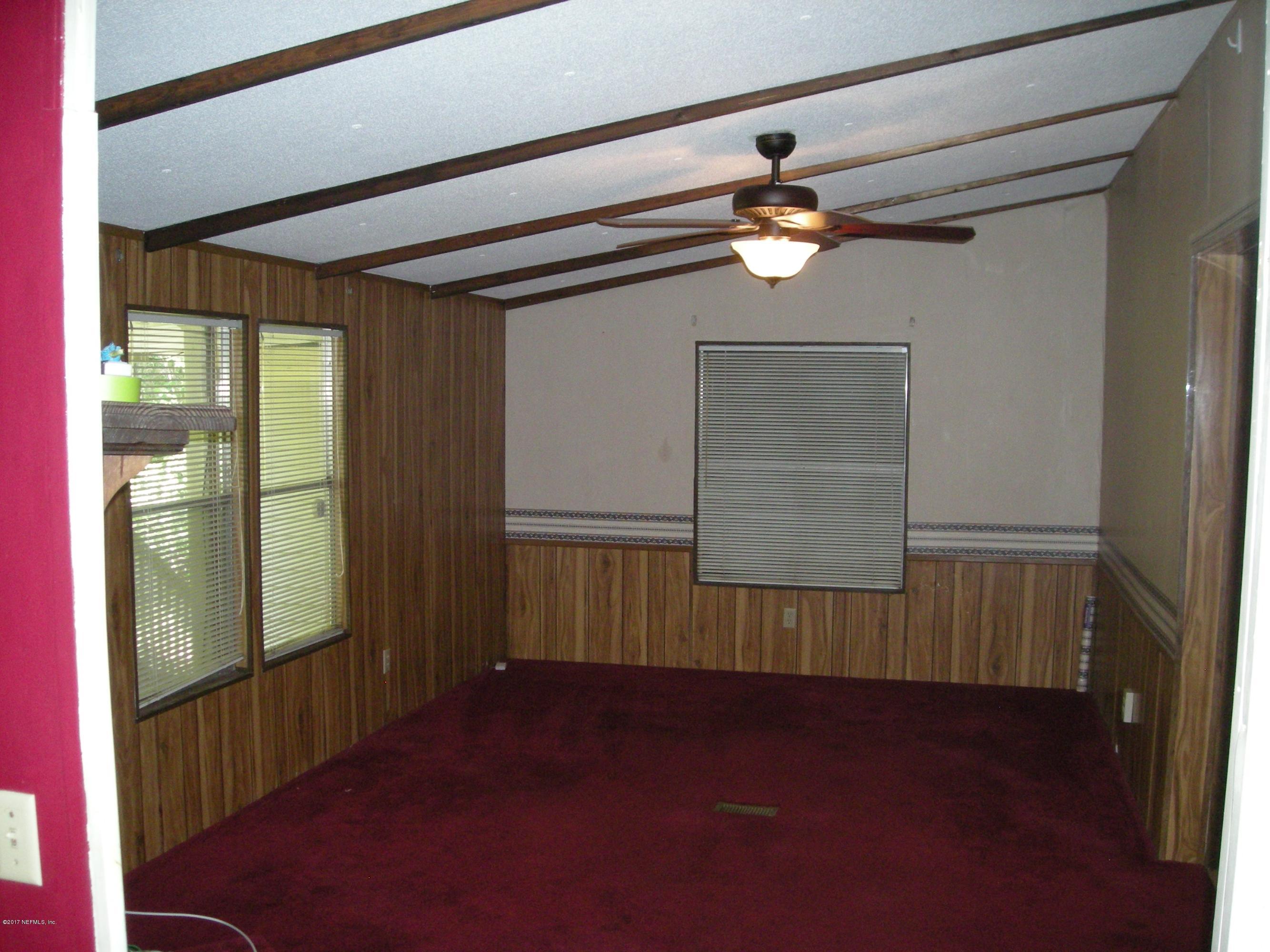 11896 Simmons Road Jacksonville, FL 32218 - Photo 6 of 18 Family Room