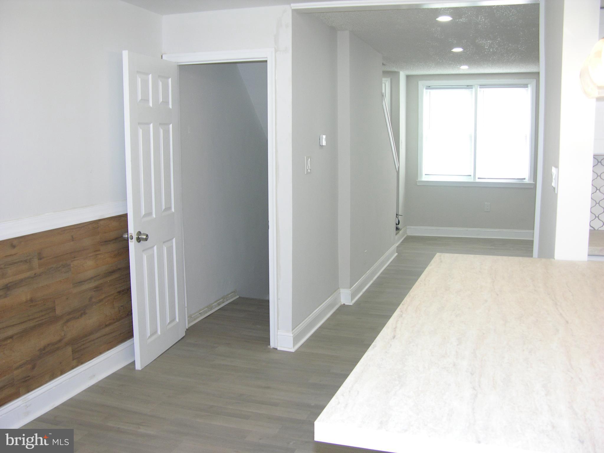 1328 Edgehill Road Darby, PA 19023 - Photo 5 of 25 Gallery Image 5