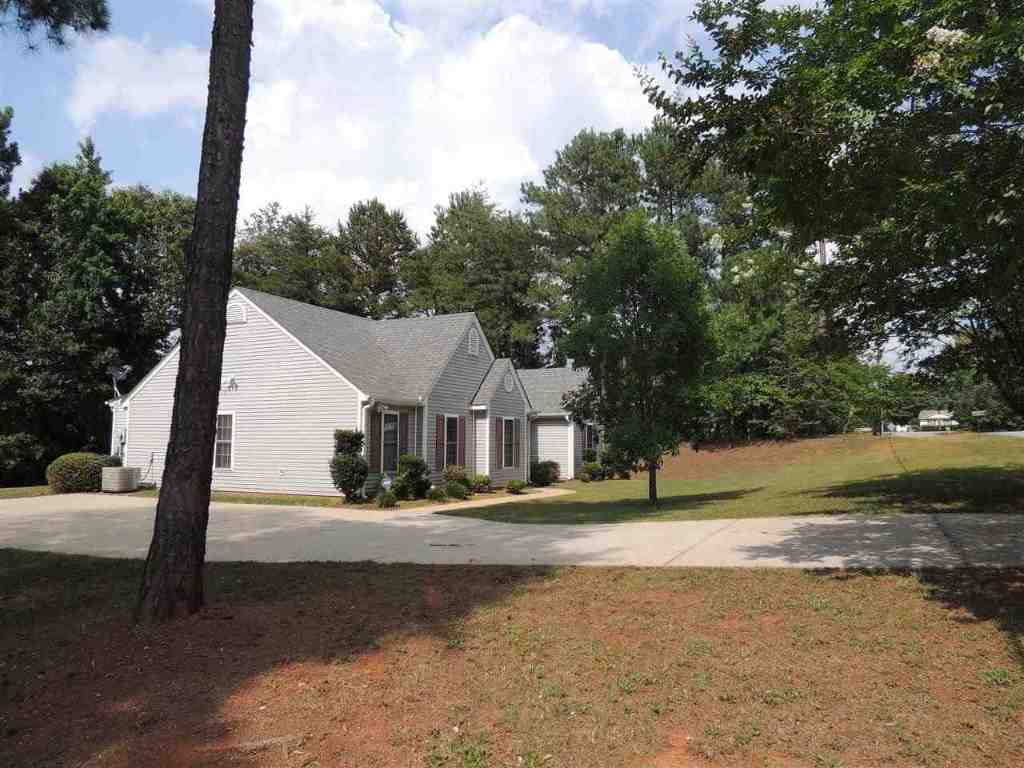 1004 Shadow Lane Anderson, SC 29625 - Photo 3 of 25 Gallery Image 3