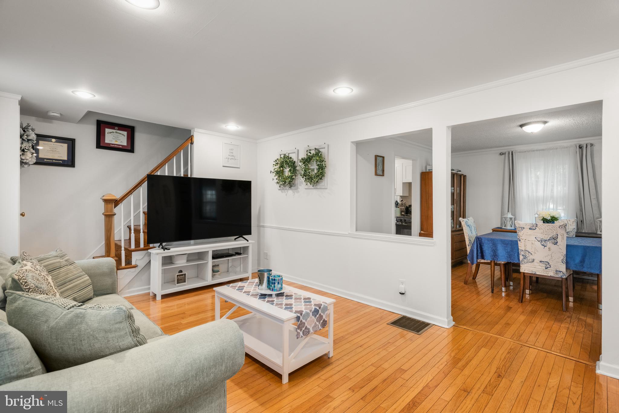 2335 Poe Road Secane, PA 19018 - Photo 3 of 15 a living room with furniture and a flat screen tv