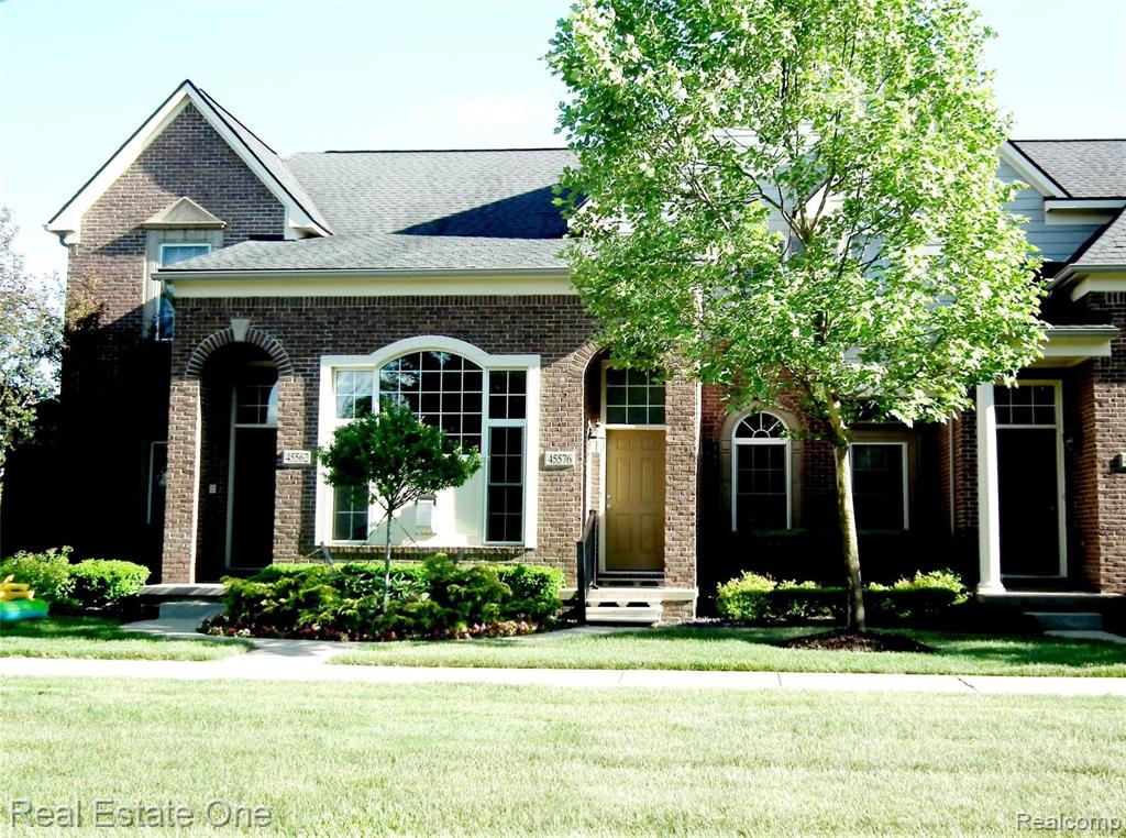 45576 South Stonewood Road Canton, MI 48187 - Photo 1 of 30
