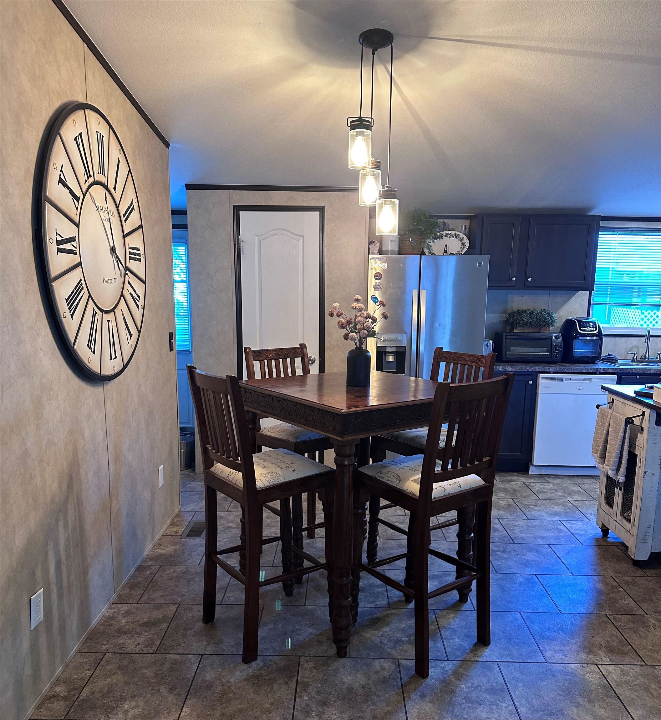 585-25 25 1/2 Road, Unit 125 Grand Junction, CO 81505 - Photo 11 of 24 a view of a dining room with furniture