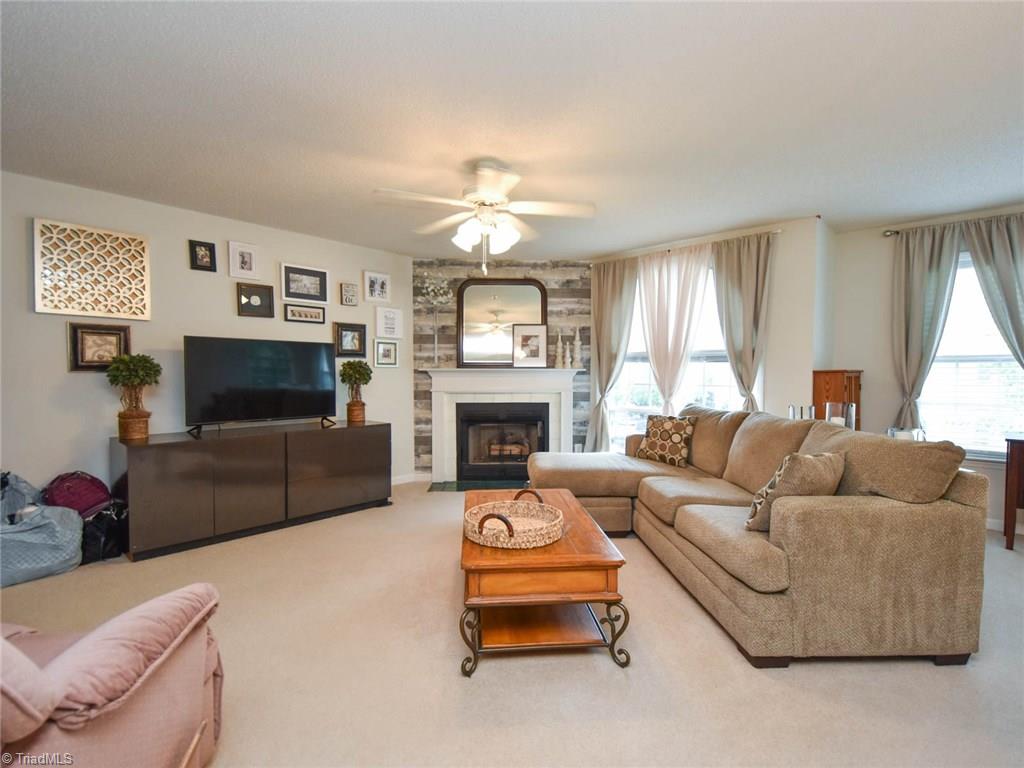 424 Timberline Ridge Court Winston-Salem, NC 27106 - Photo 3 of 18 Gallery Image 3