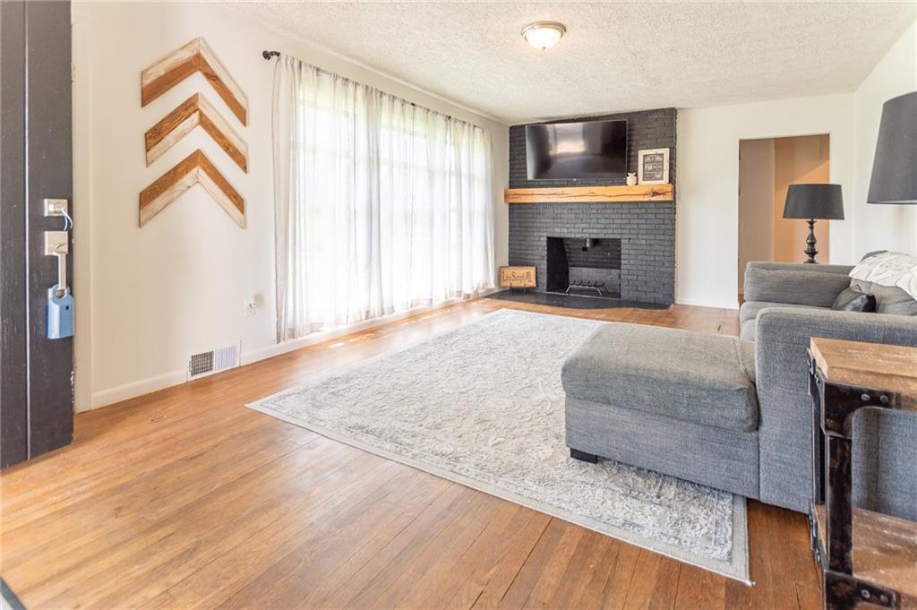 289 Hamburg Road Transfer, PA 16154 - Photo 2 of 37 Gallery Image 2