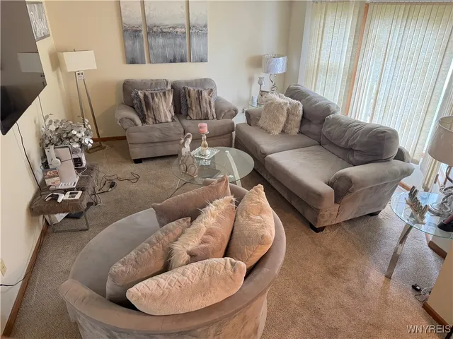 $389,900 | 89 Hillpine Road, Cheektowaga, NY 14227