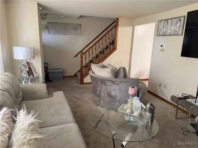 $389,900 | 89 Hillpine Road, Cheektowaga, NY 14227