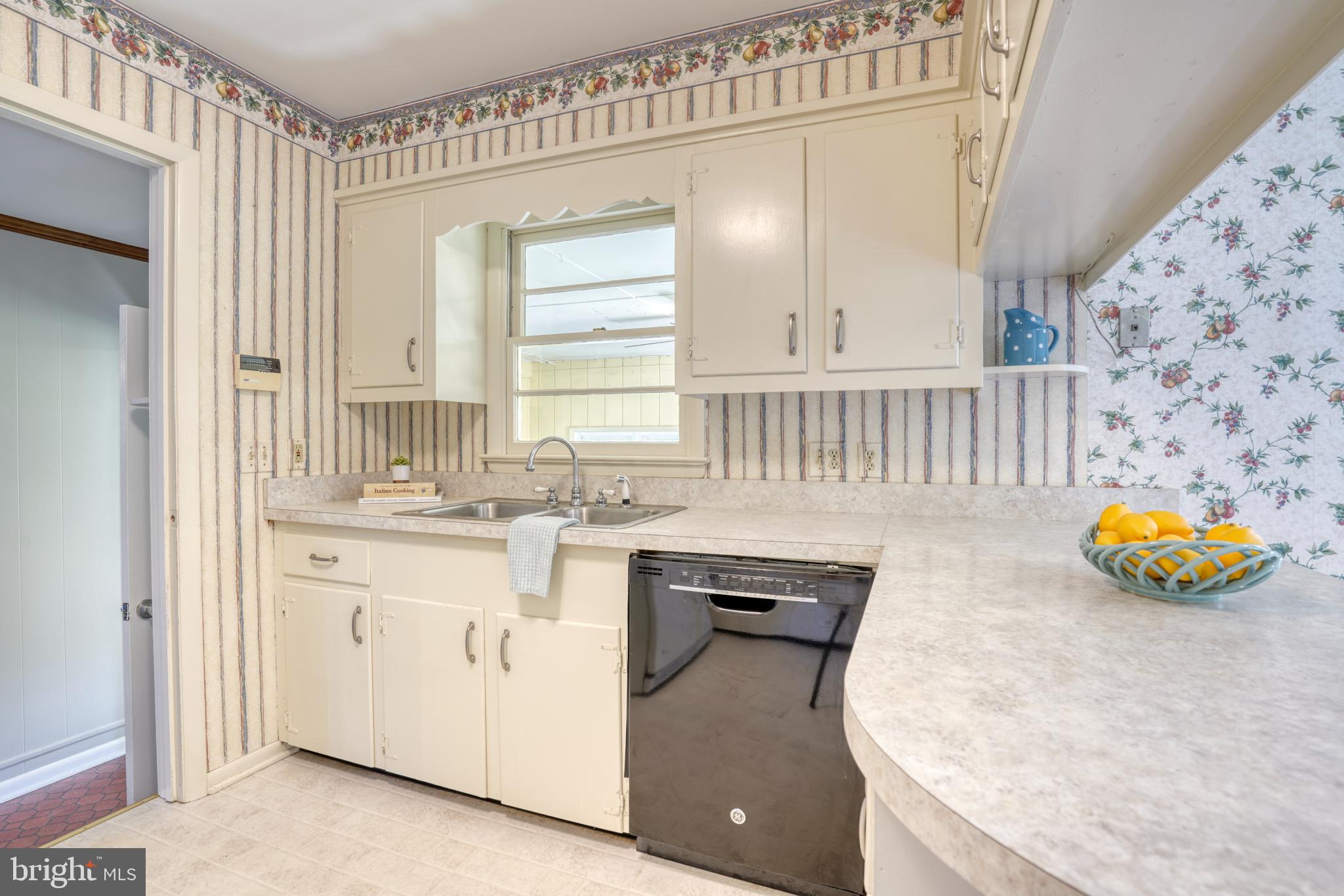 4 Nanticoke Road Cambridge, MD 21613 - Photo 19 of 57 Kitchen