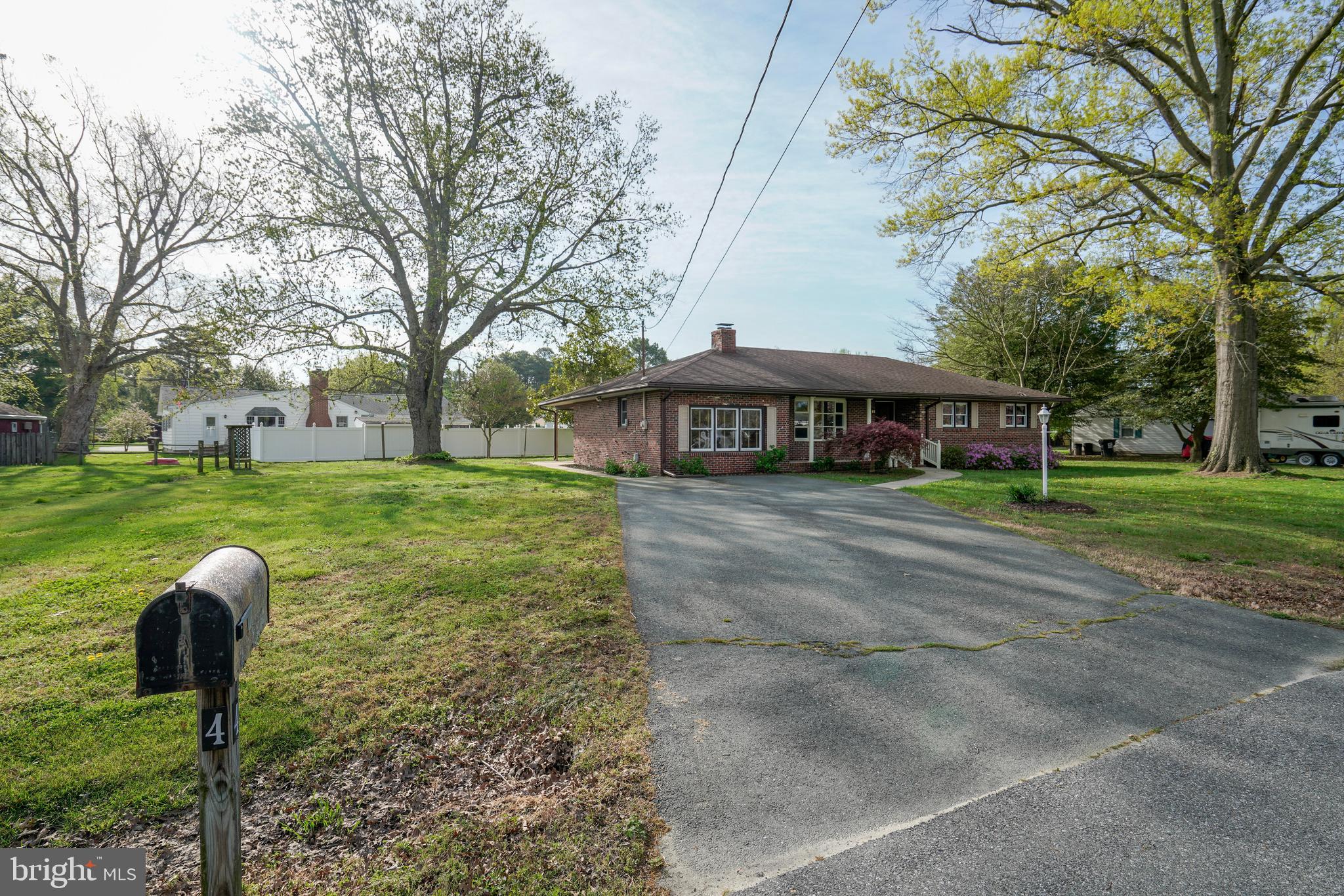 4 Nanticoke Road Cambridge, MD 21613 - Photo 37 of 57 Front drive - plenty of parking