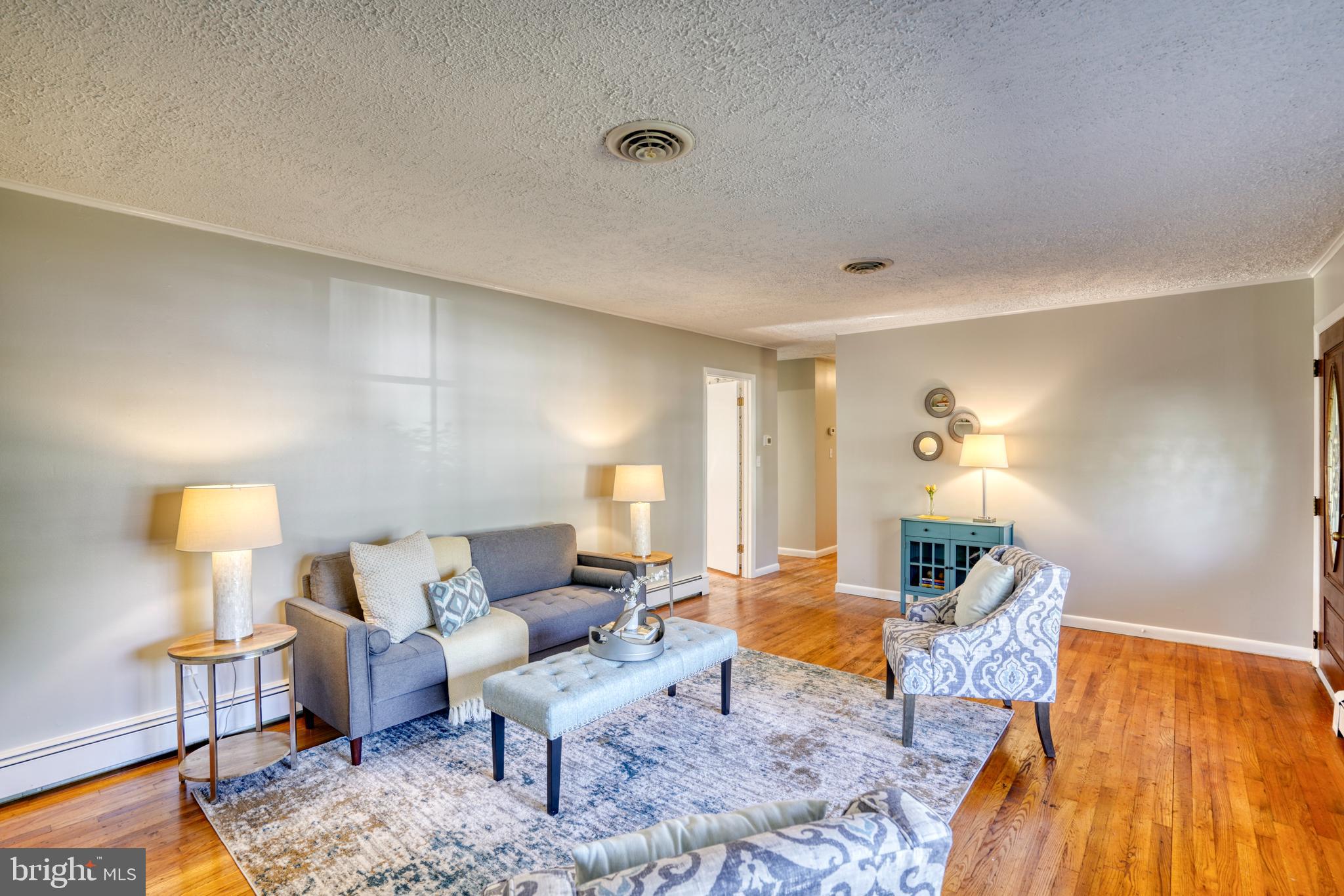 4 Nanticoke Road Cambridge, MD 21613 - Photo 7 of 57 Living room