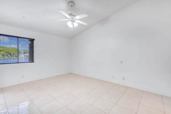$3,000 | 9130 Vineland Court, Unit C, Boca Raton, FL 33496