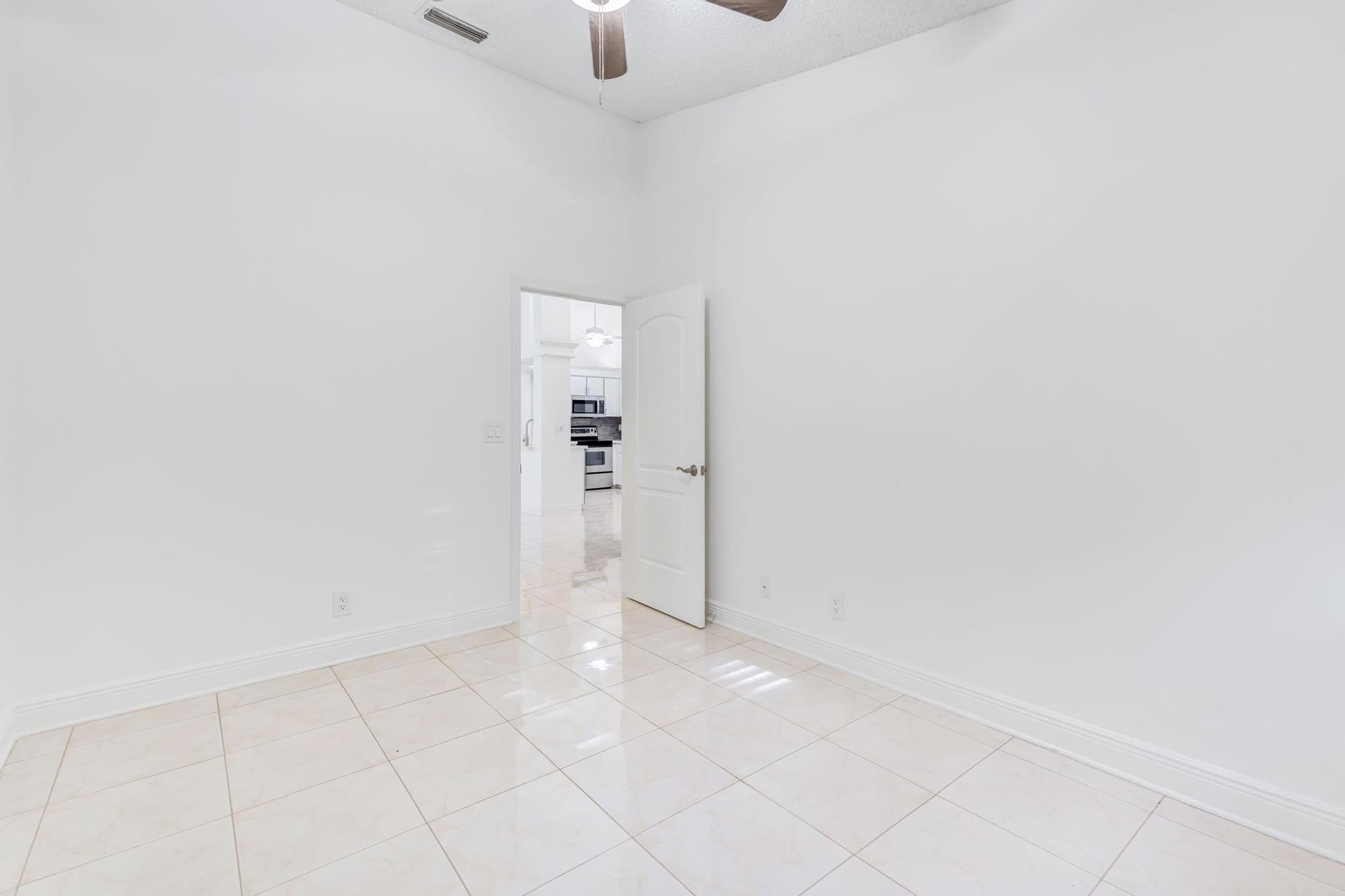 9130 Vineland Court, Unit C Boca Raton, FL 33496 - Photo 27 of 81 005