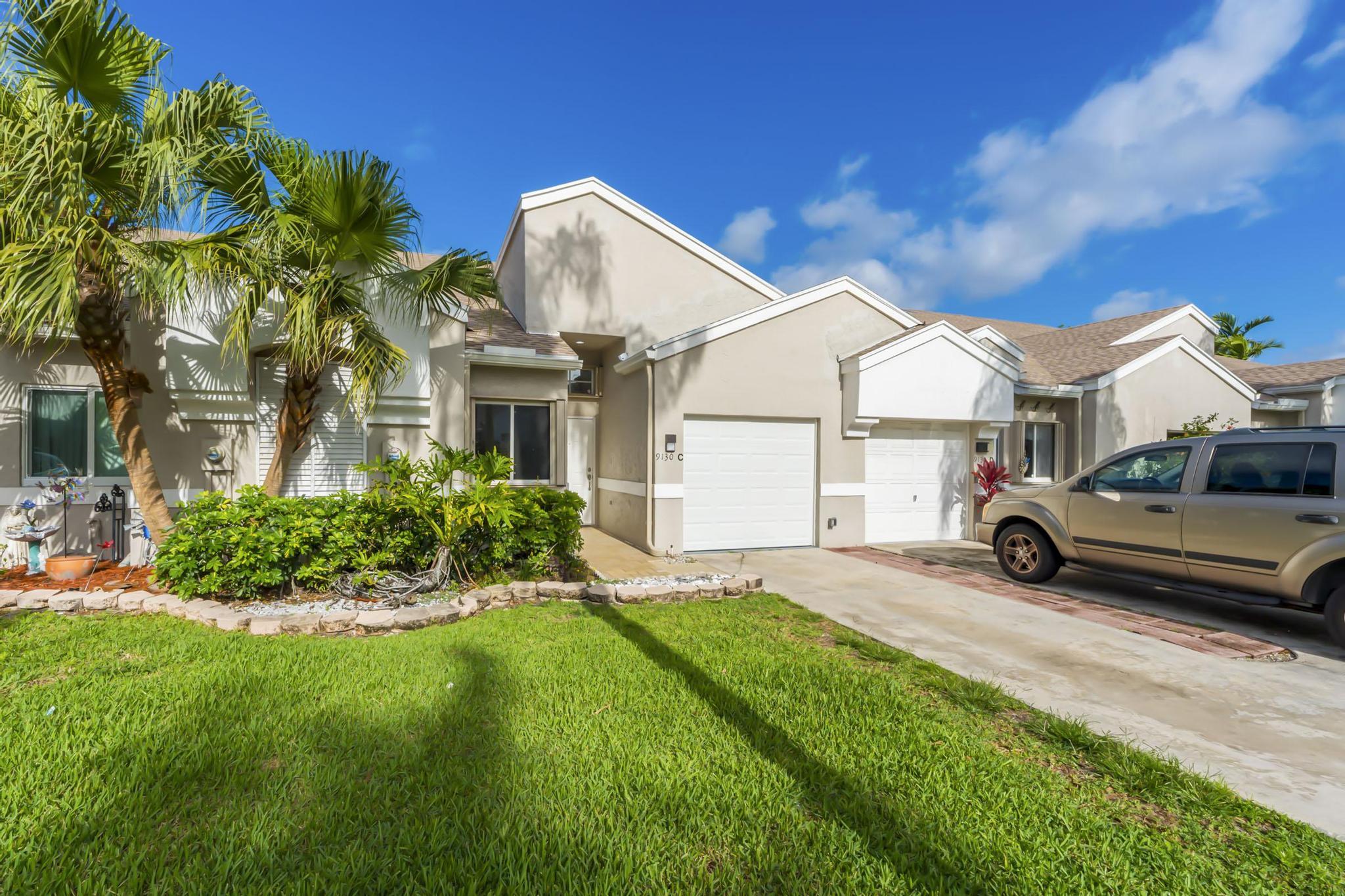 9130 Vineland Court, Unit C Boca Raton, FL 33496 - Photo 3 of 81 040