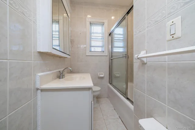 $1,298,000 | 888 Cambridge Road, Woodmere, NY 11598