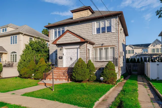 $1,298,000 | 888 Cambridge Road, Woodmere, NY 11598