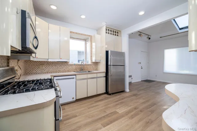 $1,298,000 | 888 Cambridge Road, Woodmere, NY 11598